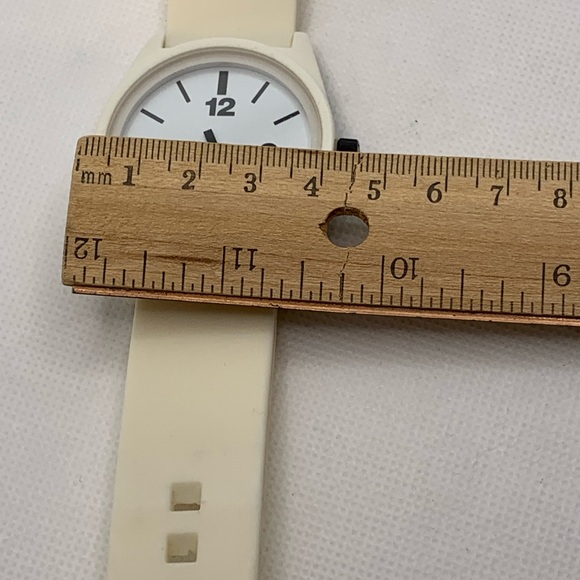Neff Daily White Rubber Strap Watch - Picture 15 of 15